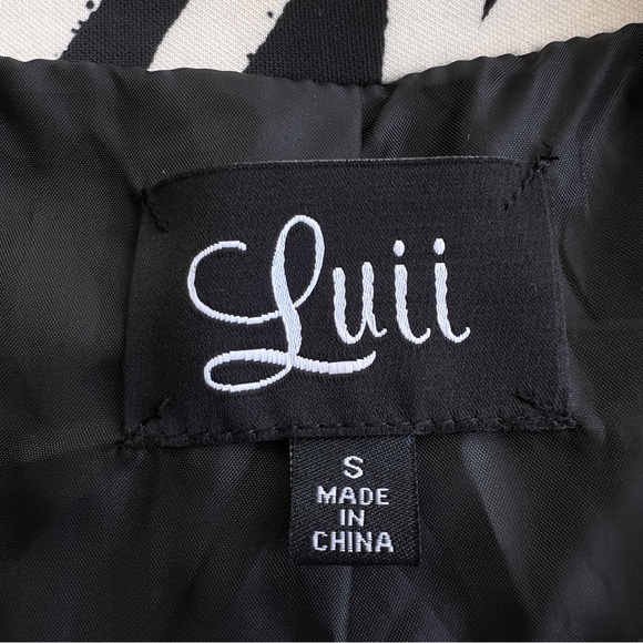 LUII LES HALLES GRAPHIC SATEEN COAT - Picture 4 of 10